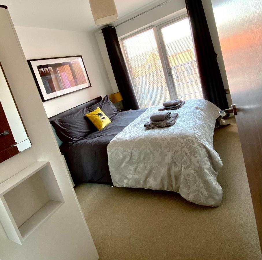 City Centre Chester Waterways Apartment Esterno foto