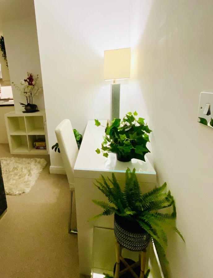 City Centre Chester Waterways Apartment Esterno foto