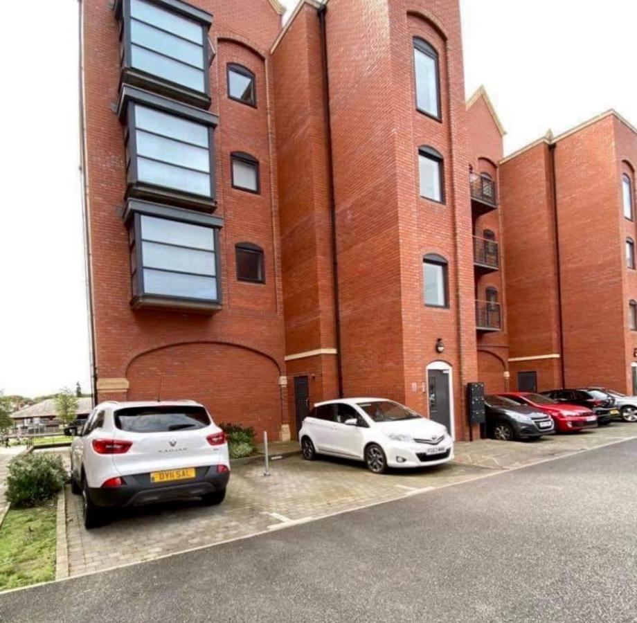 City Centre Chester Waterways Apartment Esterno foto