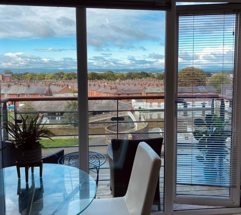 City Centre Chester Waterways Apartment Esterno foto