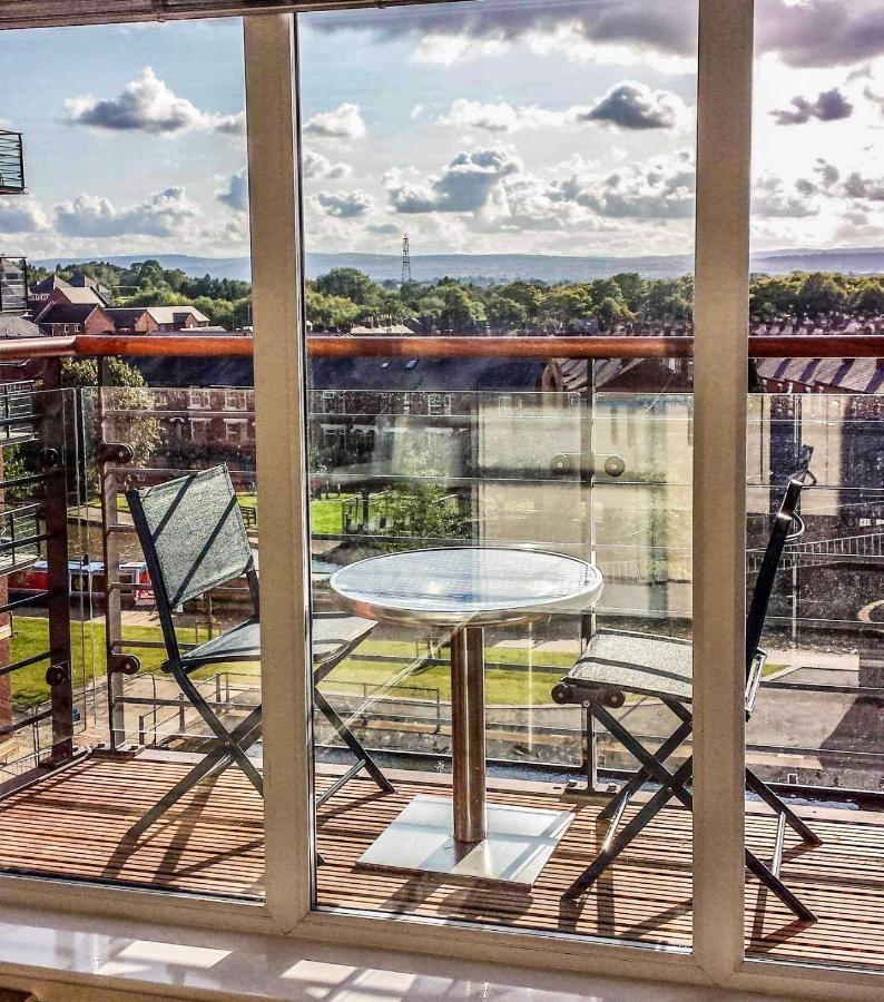 City Centre Chester Waterways Apartment Esterno foto
