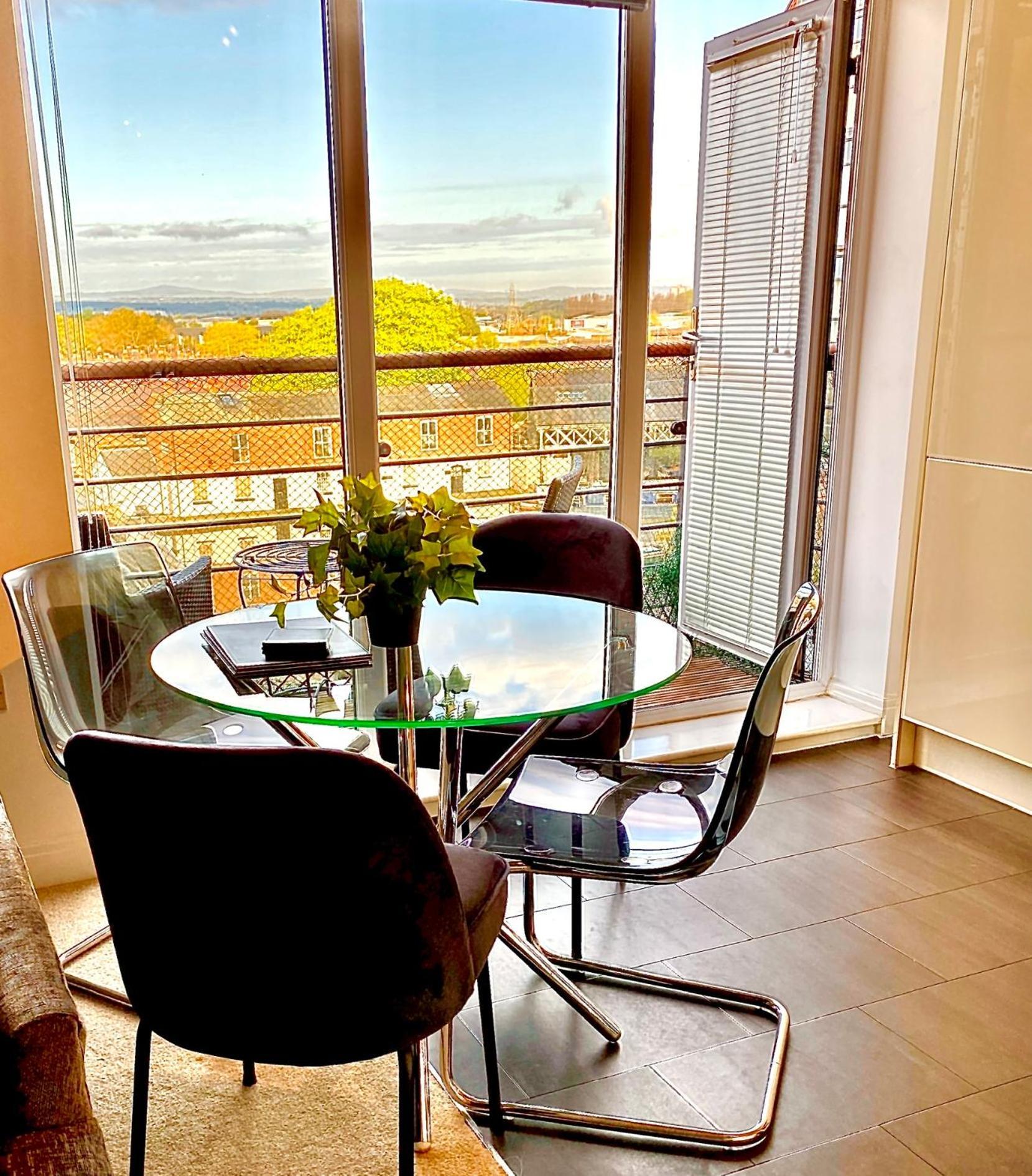 City Centre Chester Waterways Apartment Esterno foto